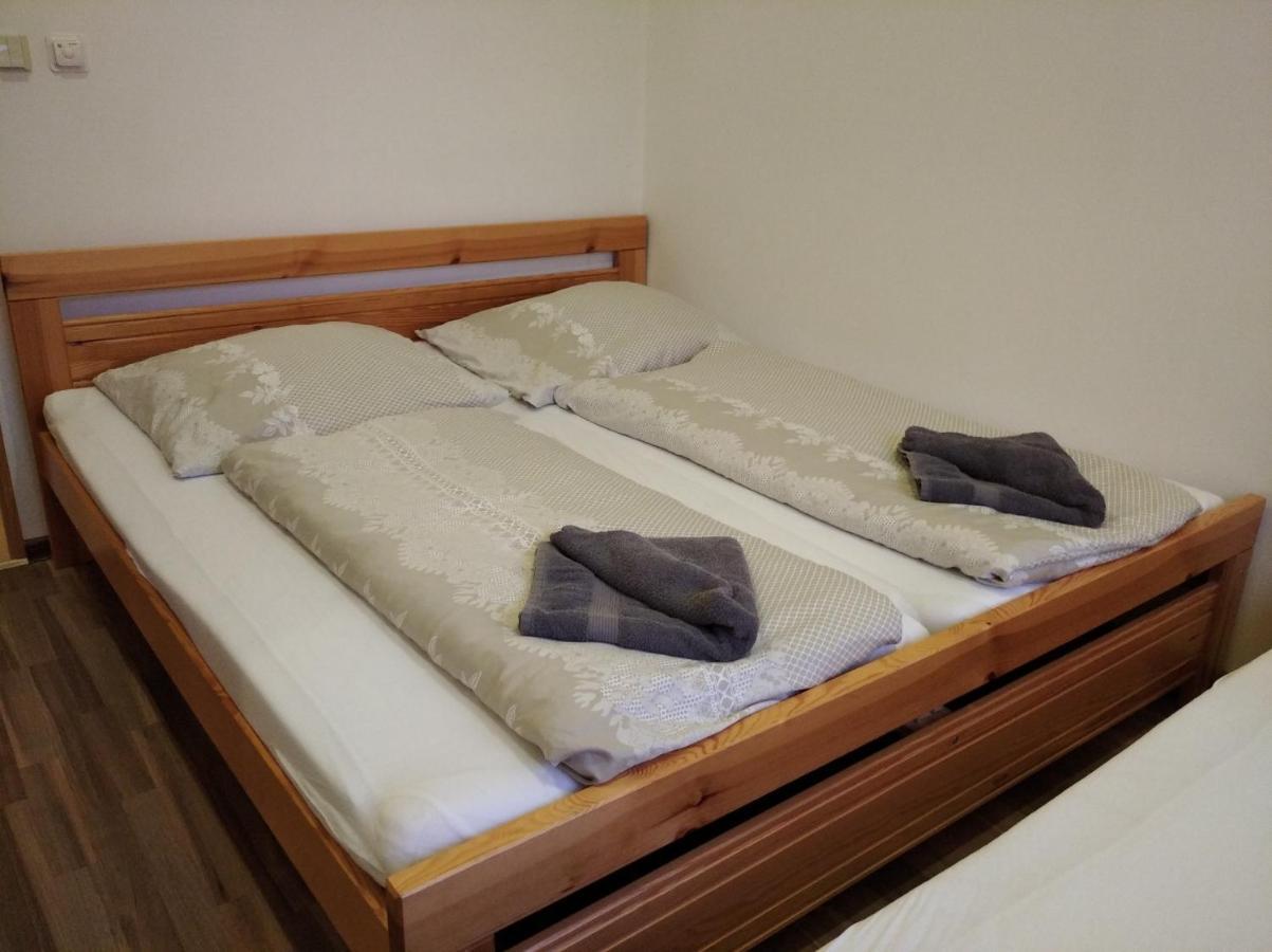 Ubytovani V Soukromi Opolany U Podebrad Bagian luar foto