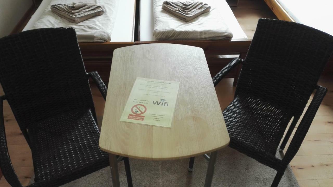 Ubytovani V Soukromi Opolany U Podebrad Bagian luar foto